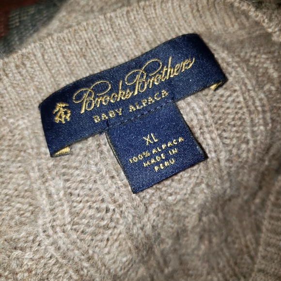 Brooks Brothers Baby Alpaca Sweater - Picture 3 of 3